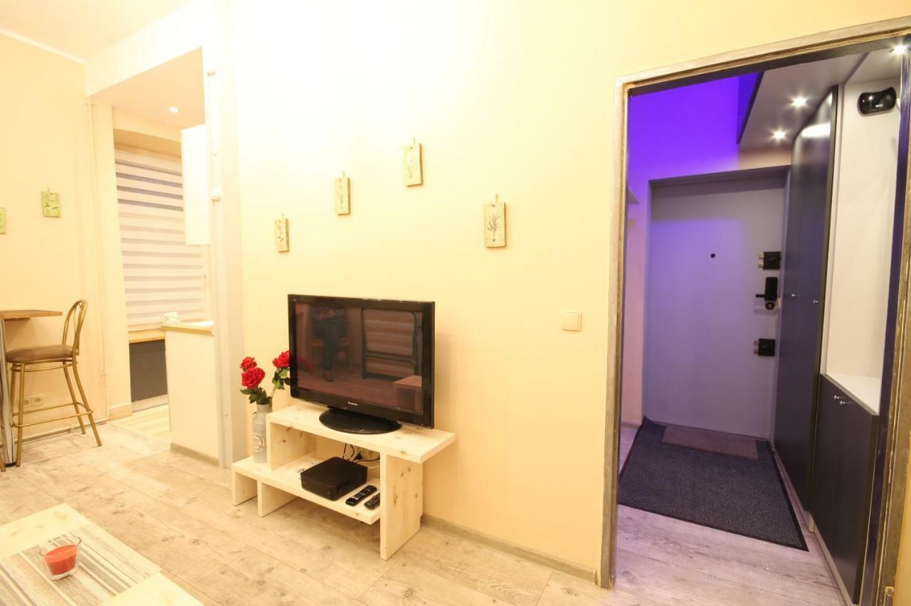 Studio Flat Grunwaldzka Up To 2Persons+1 - Wroclaw